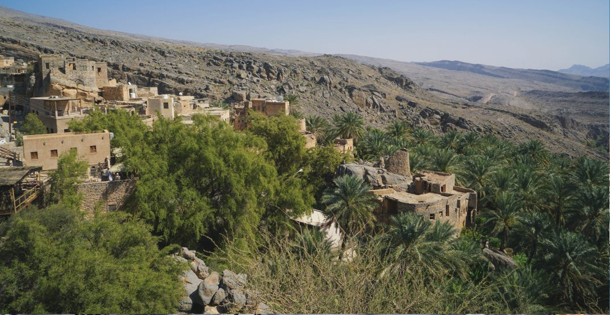 Nizwa & picturesque foothills