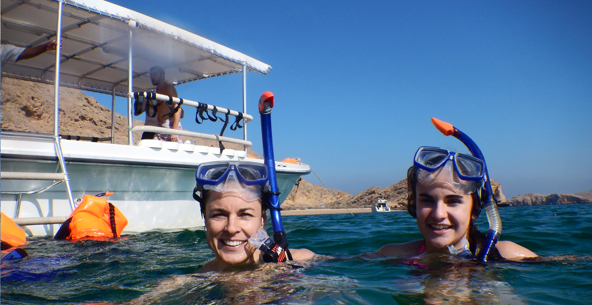 DOLPHINS AND SNORKELING TRIP